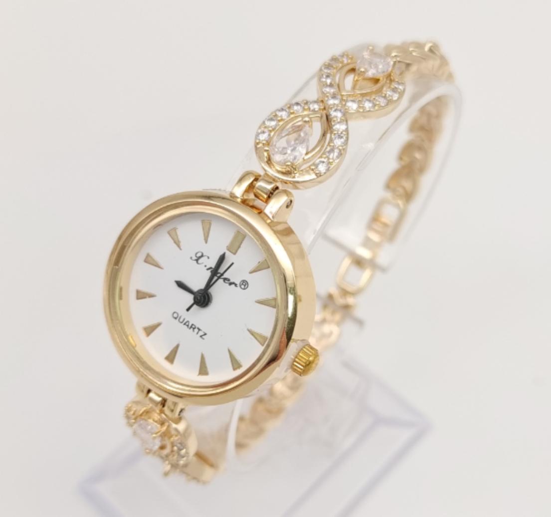 Quartz watch gold