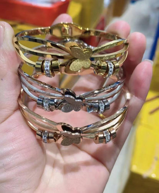 Bracelet Stainless steel .Gold Plated 18k . Mariposas