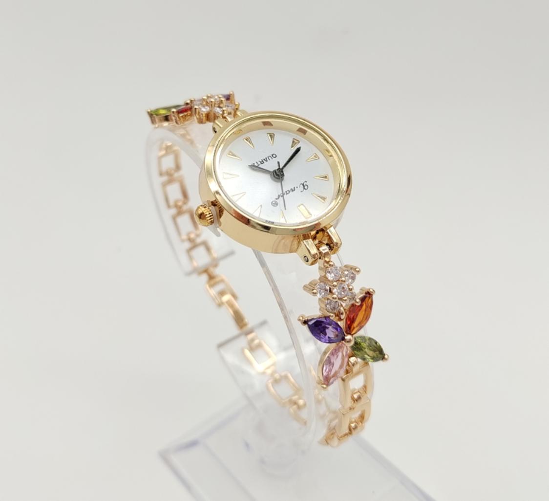 Quartz watch gold