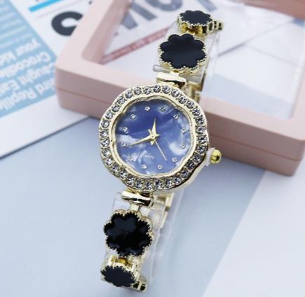 Aolly Quartz watch gold