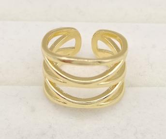 Ring. 14K gold plated.